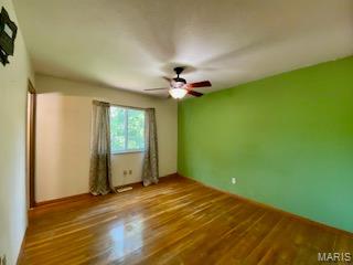 1709 Leafcrest Dr, Hazelwood, MO 63042