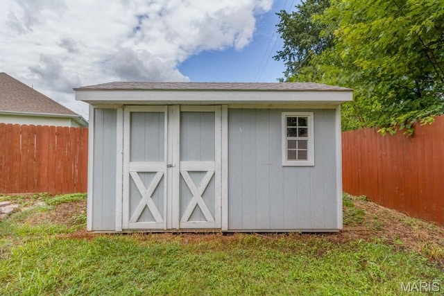 1124 Carpentry Cir, Lebanon, MO 65536 - view of shed