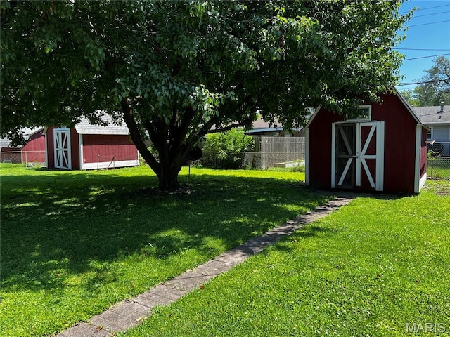 3148 Davis Ave, Granite City, IL 62040 - view of yard featuring a storage unit