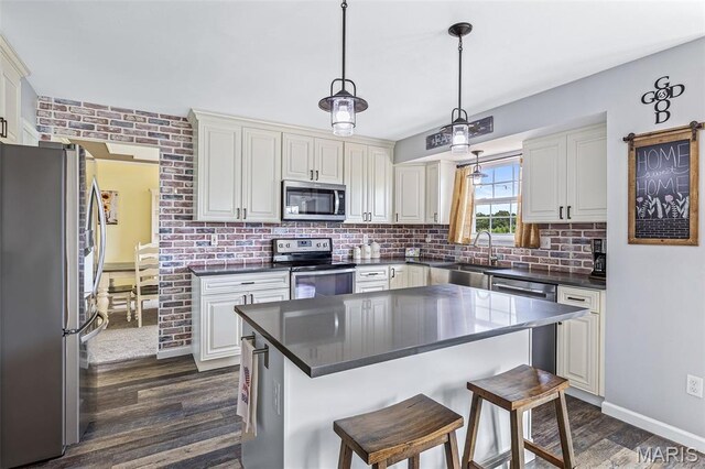 1519 Ivy Chase Ln, Fenton, MO 63026