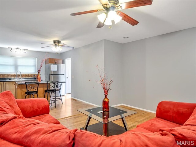 2810 Devonshire Dr, Florissant, MO 63033