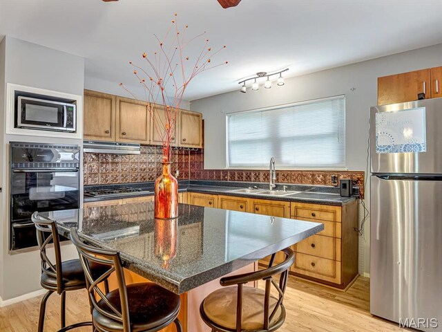 2810 Devonshire Dr, Florissant, MO 63033