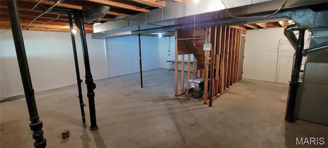 964 Claygate Ct, Ballwin, MO 63021 - unfinished below grade area featuring heating unit