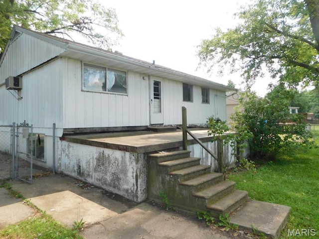 2333 Cardinal Ave, Granite City, IL 62040 - rear view of property