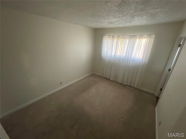 2340 Palm Dr, Florissant, MO 63031 - photo 15