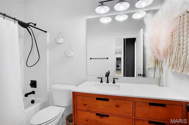 2803 Poolbrook Way, Washington, MO 63090 - full bathroom with vanity and shower / bath combo