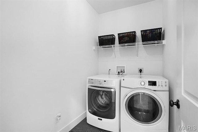 2803 Poolbrook Way, Washington, MO 63090 - washroom featuring washer and dryer and baseboards