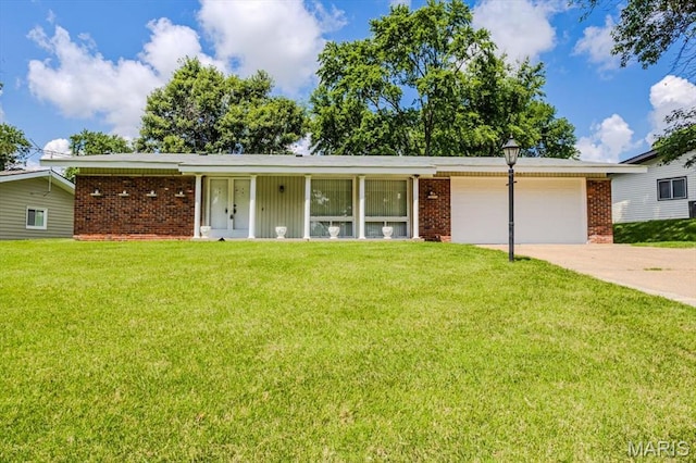 1643 Fontana Dr, Saint Louis, MO 63146 - photo 1
