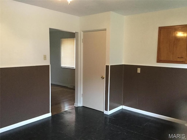 8552 Church Rd, Saint Louis, MO 63147 - empty room featuring baseboards