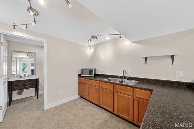 2097 Farris County Rd, Foristell, MO 63348