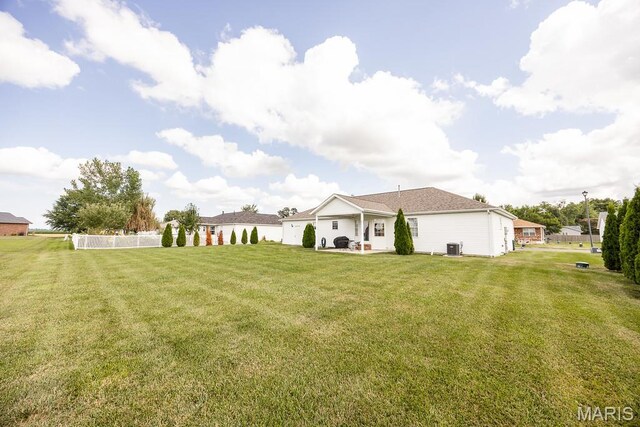132 Timberlake, Damiansville, IL 62215 - view of yard with a patio