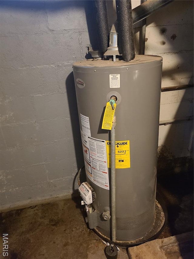 419 Garrison Ave, Cahokia, IL 62206 - utility room with gas water heater