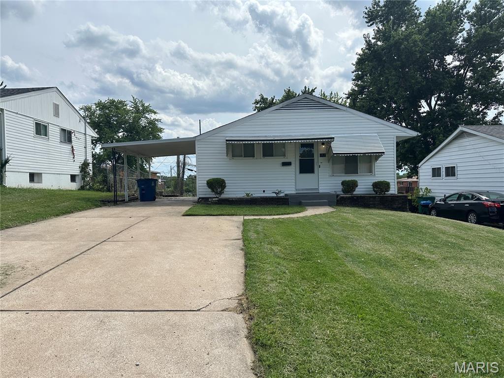 112 Perthshire Rd, Saint Louis, MO 63137 - photo 1