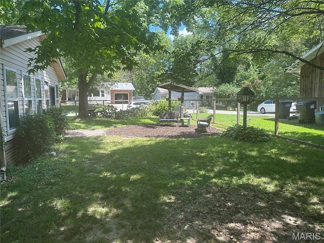 6378 High St, Moro, IL 62067 - view of yard