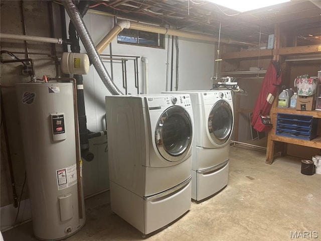 6378 High St, Moro, IL 62067 - laundry area featuring water heater and washing machine and clothes dryer