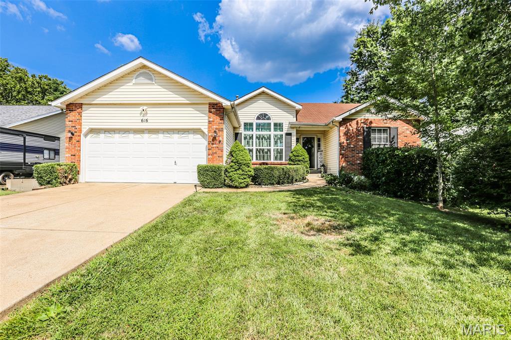616 Santschi Dr, Herculaneum, MO 63048 - photo 1