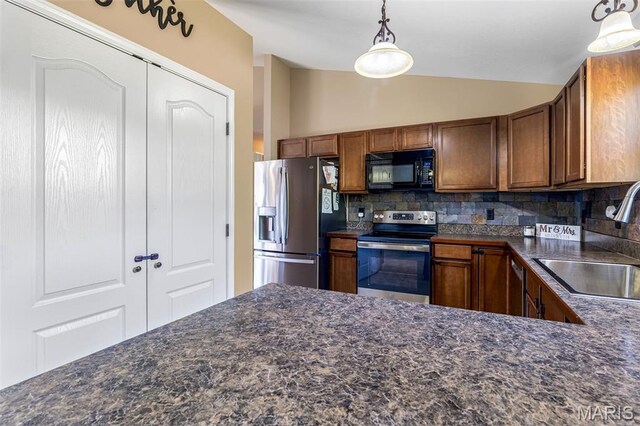 112 Killarney Ct, Barnhart, MO 63012