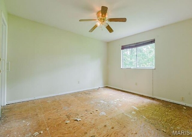 1921 Lakeheights Ln, Saint Louis, MO 63138 - photo 10