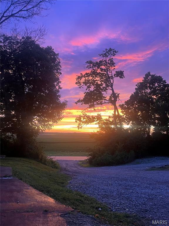 1752 N Bluff Rd, Collinsville, IL 62234 - water view