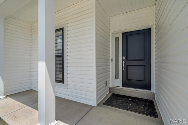 845 Kingston Hills Ct, Fenton, MO 63026 - entrance to property featuring a porch