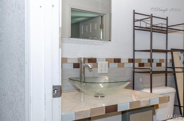 916 Kansas St, Mountain View, MO 65548 - bathroom with backsplash and vanity