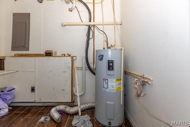 916 Kansas St, Mountain View, MO 65548 - utilities featuring electric panel and electric water heater