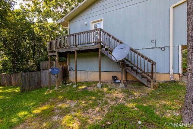 916 Kansas St, Mountain View, MO 65548 - rear view of property featuring stairway and a deck