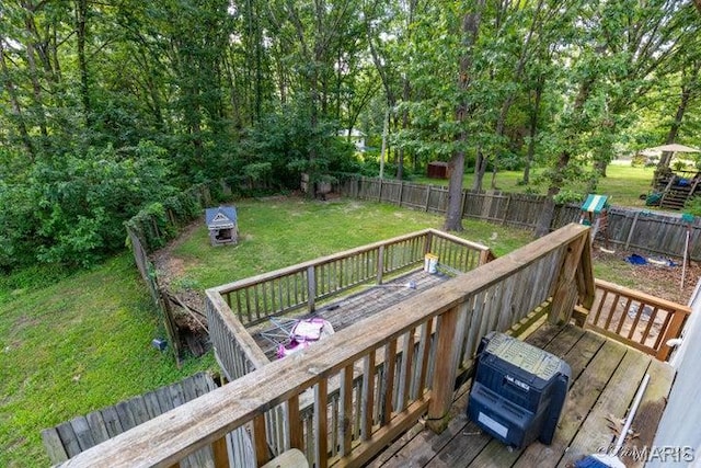 916 Kansas St, Mountain View, MO 65548 - wooden terrace with a fenced backyard