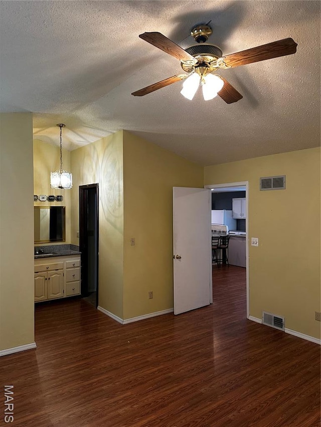 523 Foxtrail Dr, Hazelwood, MO 63042 - photo 13