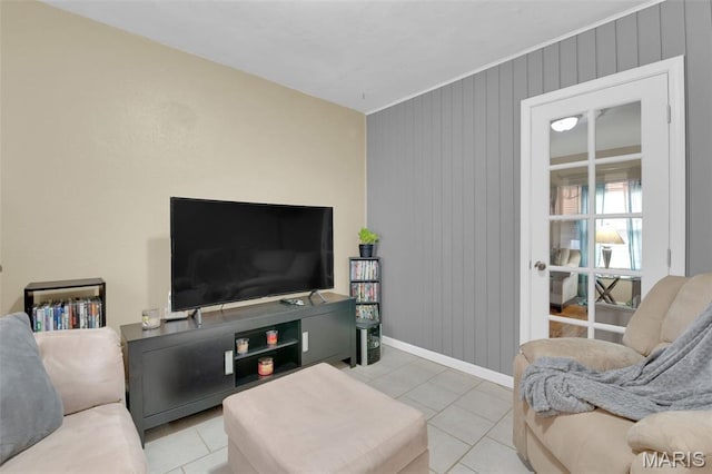 22 Green Acres Rd, Bellefontaine Nghbrs, MO 63137 - tiled living room featuring baseboards