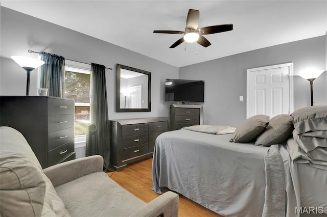 22 Green Acres Rd, Bellefontaine Nghbrs, MO 63137 - bedroom featuring light wood-type flooring and a ceiling fan