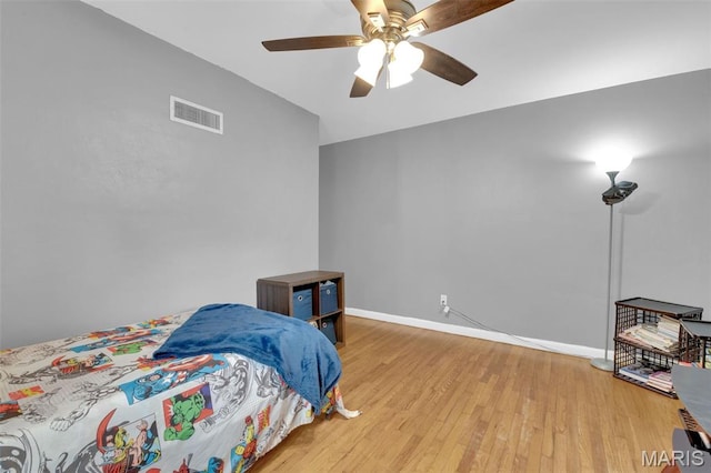 22 Green Acres Rd, Bellefontaine Nghbrs, MO 63137 - bedroom featuring light wood-type flooring and ceiling fan