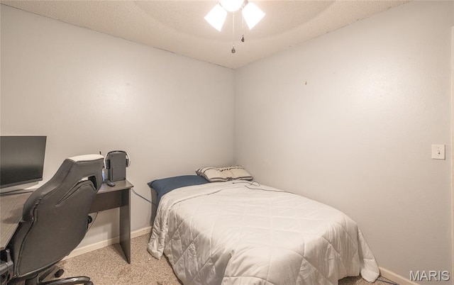 305 Pine Tree Rd, Rolla, MO 65401 - bedroom with carpet floors and an office area