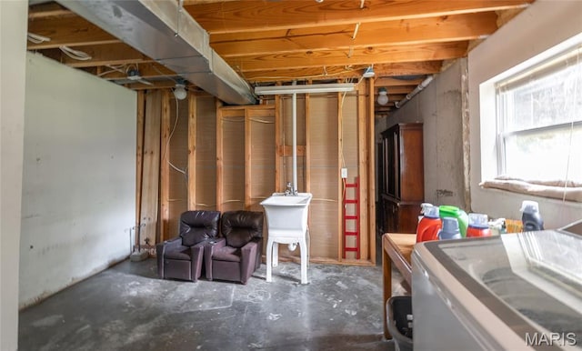 305 Pine Tree Rd, Rolla, MO 65401 - view of below grade area