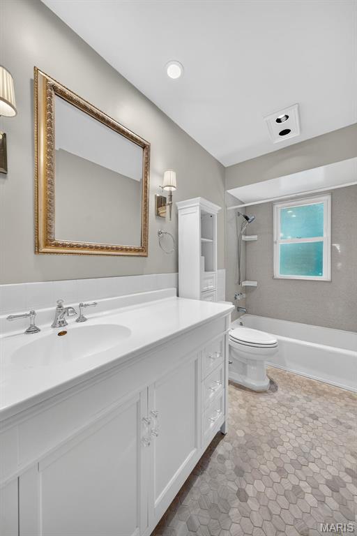 12549 Bickford Dr, Town And Country, MO 63141 - photo 41
