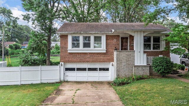 9086 Radiom Dr, Affton, MO 63123