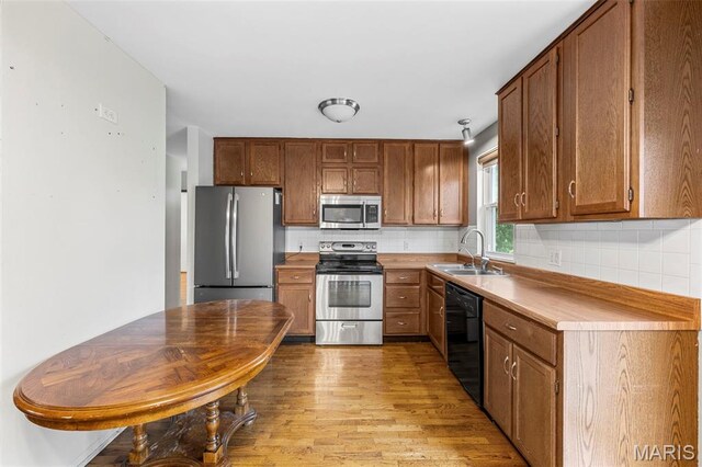 9086 Radiom Dr, Affton, MO 63123