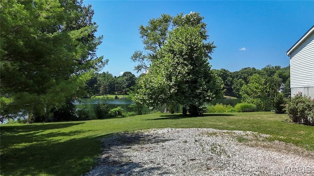 4244 N Shore Dr, Hillsboro, MO 63050