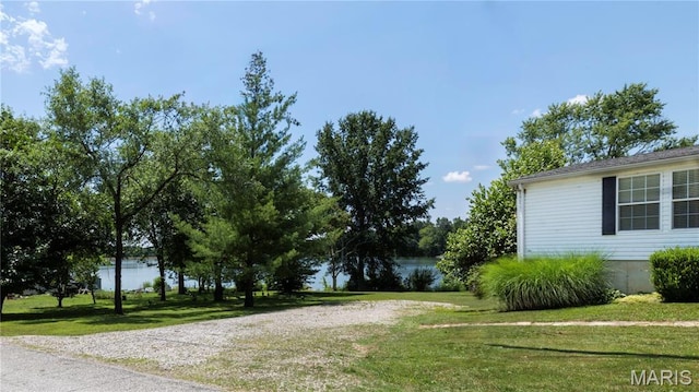 4244 N Shore Dr, Hillsboro, MO 63050