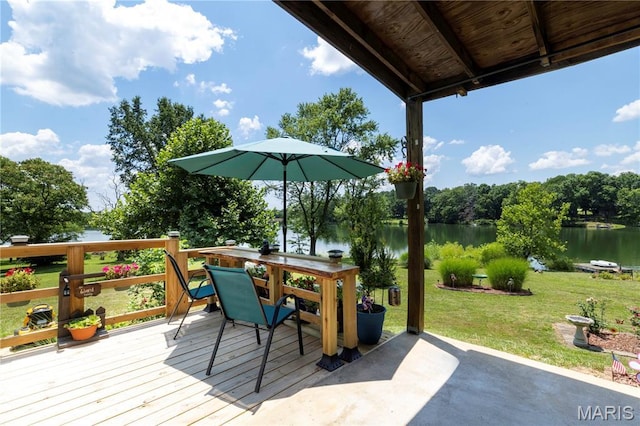 4244 N Shore Dr, Hillsboro, MO 63050