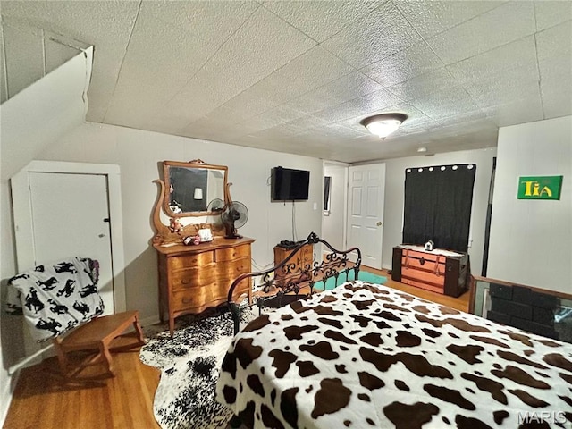 1409 S Washington St, Salem, MO 65560 - bedroom with wood finished floors