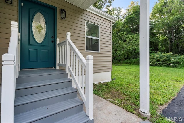 911 Cordova St, Saint Ferdinand Township, MO 63138 - property entrance featuring a lawn