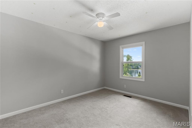 502 Lalor Dr, Manchester, MO 63011 - unfurnished room with carpet and a ceiling fan