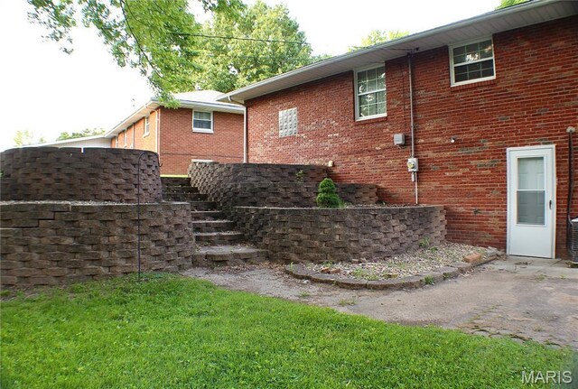 481 Sullivan St, East Alton, IL 62024