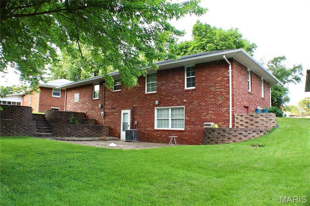 481 Sullivan St, East Alton, IL 62024