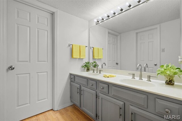 1033 Wilton Royal Dr Unit 206, Creve Coeur, MO 63146