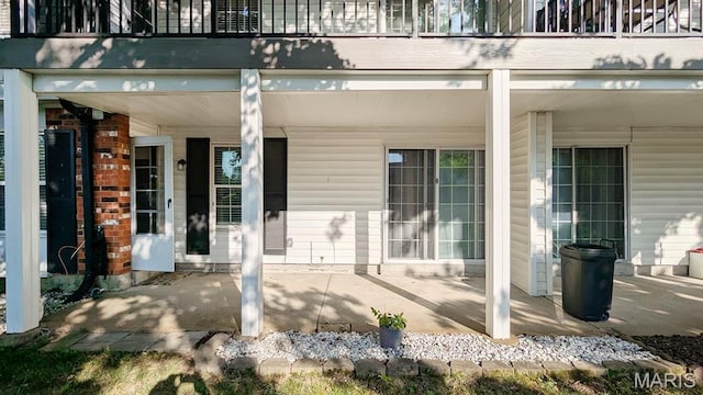 1669 Mayenne Ct Unit B, Mehlville, MO 63125 - patio / terrace featuring covered porch