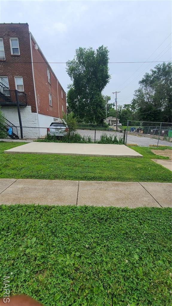 4916 W Florissant Ave, Saint Louis, MO 63115 - photo 29