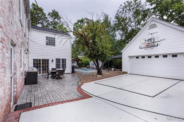 220 Orrick Ln, Kirkwood, MO 63122 - view of garage