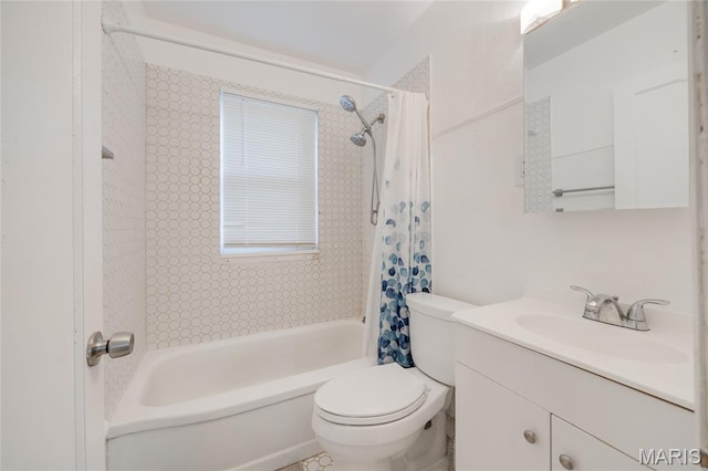 1485 E Duchesne Dr, Florissant, MO 63031 - bathroom with vanity and shower / bath combo